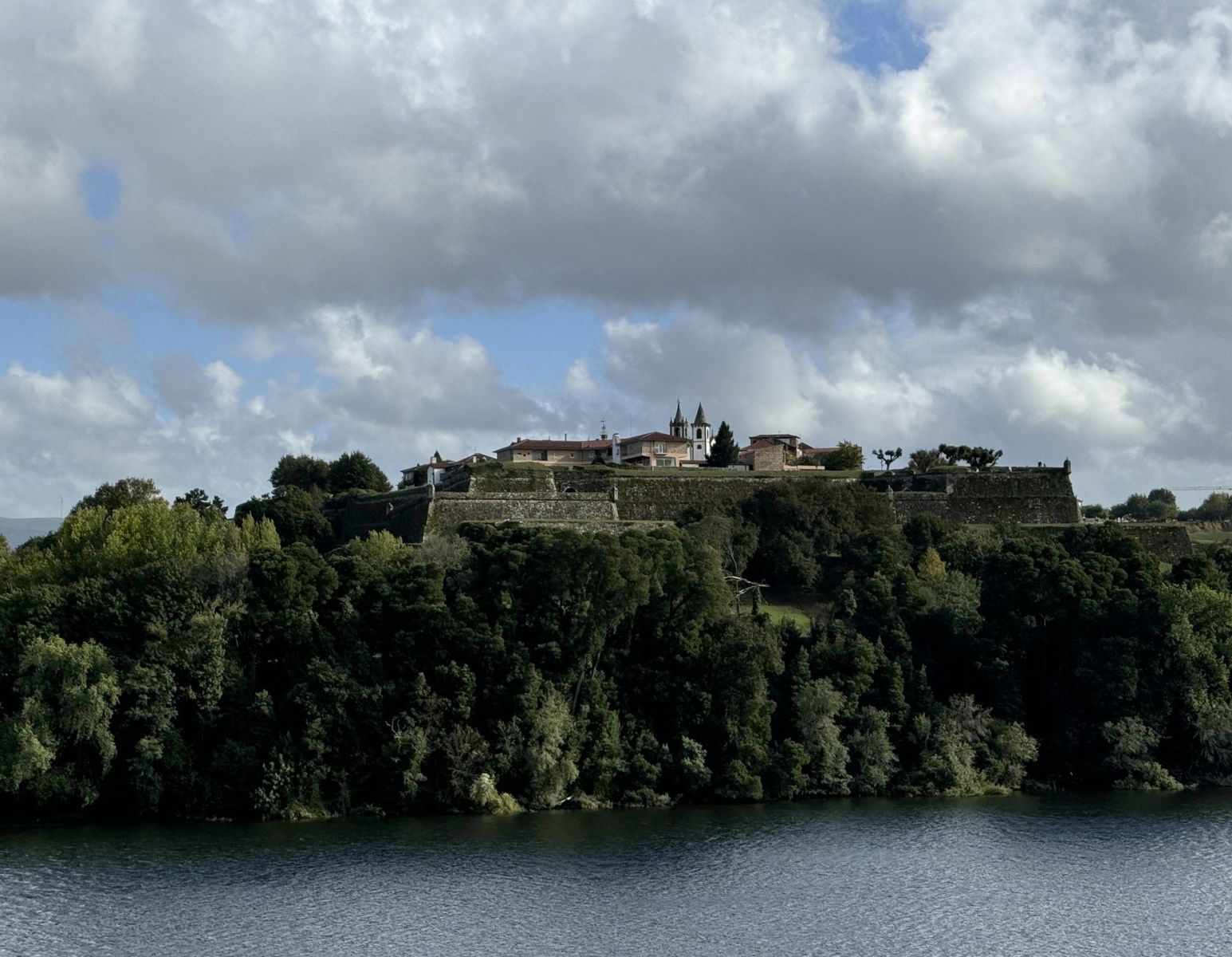 Valença fortress/riverside photo