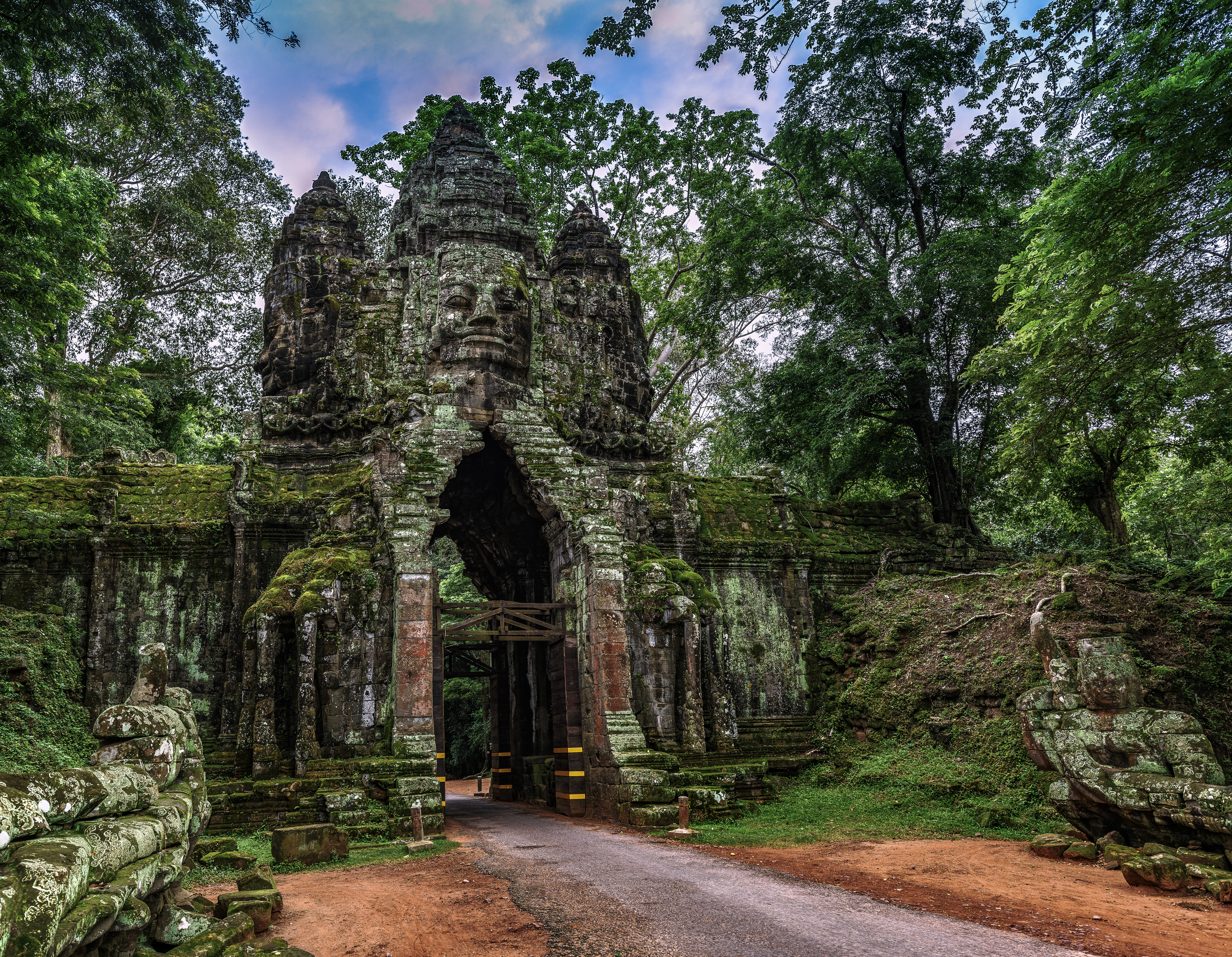 Angkor Thom South Gate