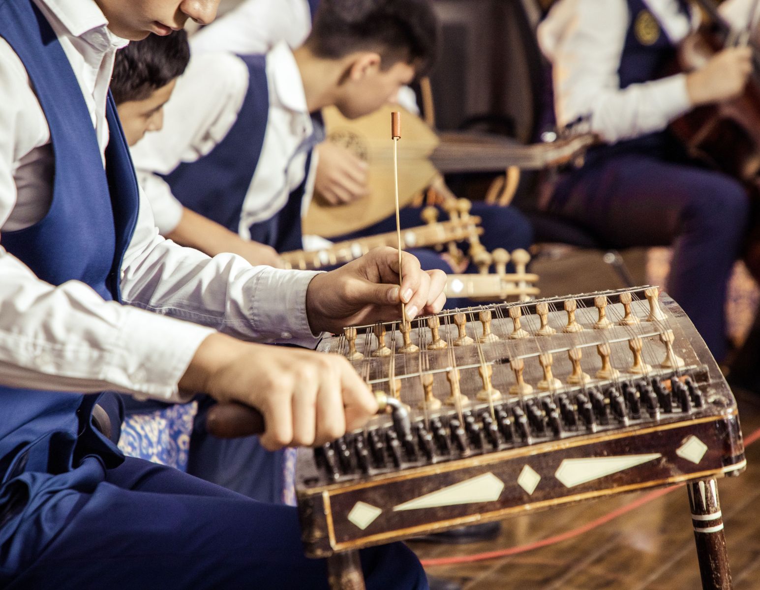 Santoor Player